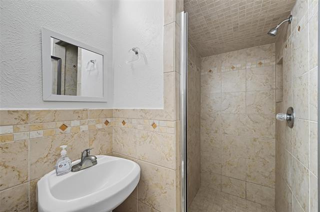 Building Photo - 3512 Park Ridge Blvd