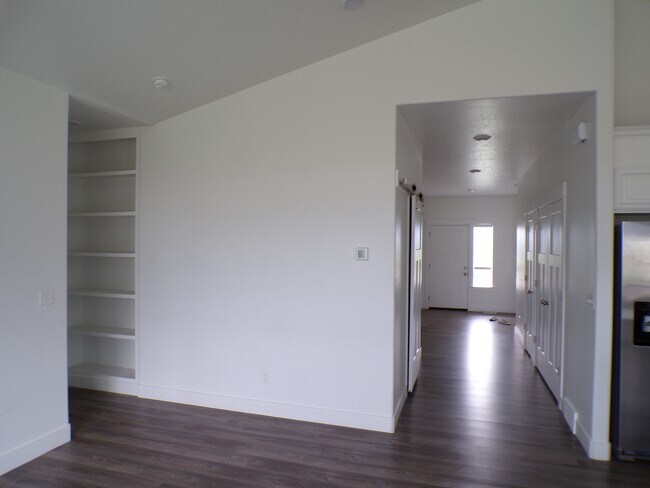 Building Photo - 1526 W 1150 S