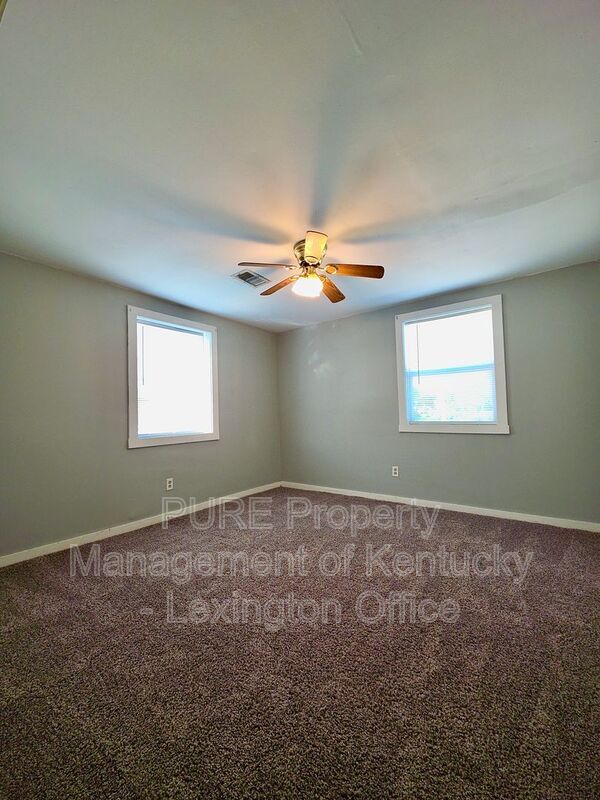 Building Photo - 215 Murray St