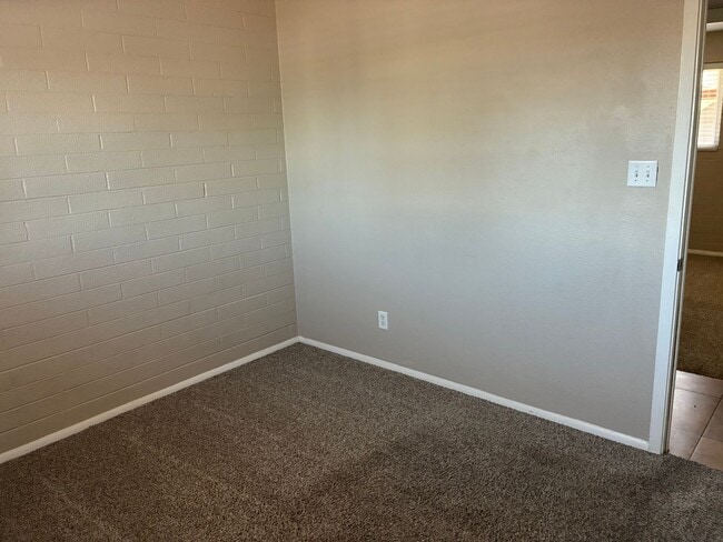 Building Photo - Spacious 4 BR 2BA w/ Large Lot in Paradise Valley!!  Located at 36th St and Greenway