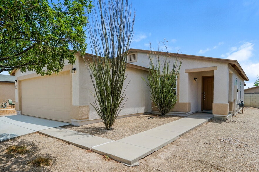 Building Photo - 7393 S MESSALA Ct