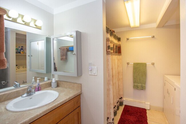 Building Photo - 1148 American Way