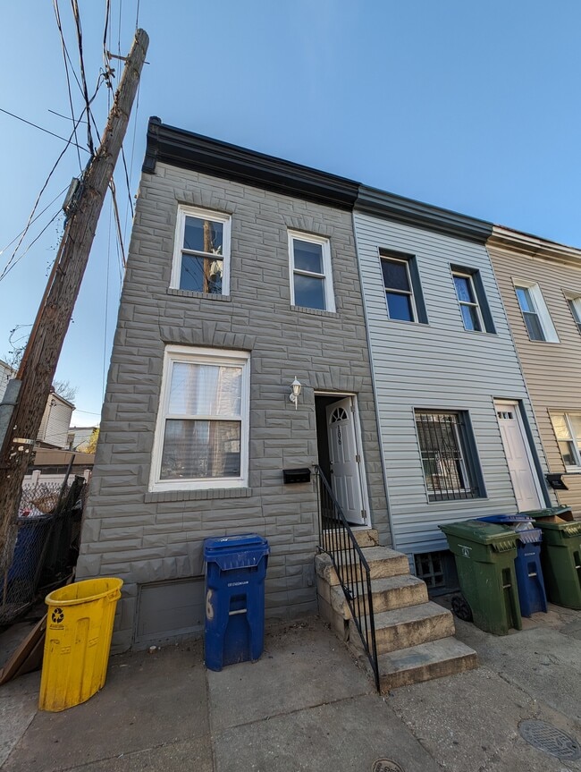 Building Photo - 106 S Dean St