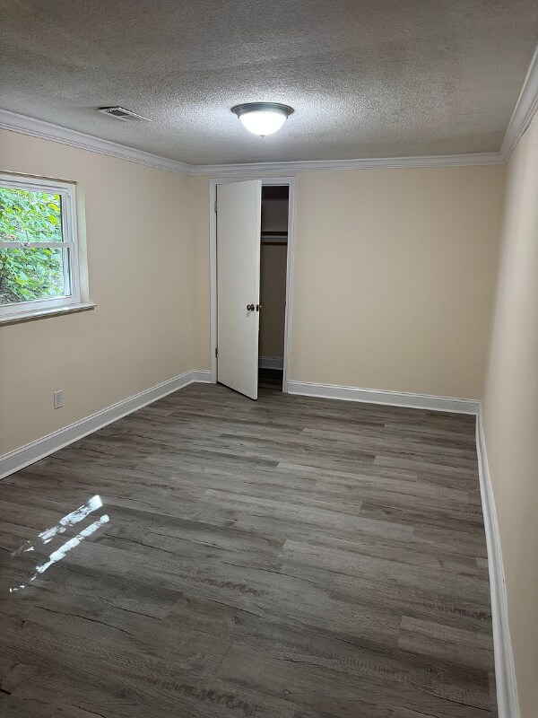 Building Photo - 1806 Dallas Lake Rd