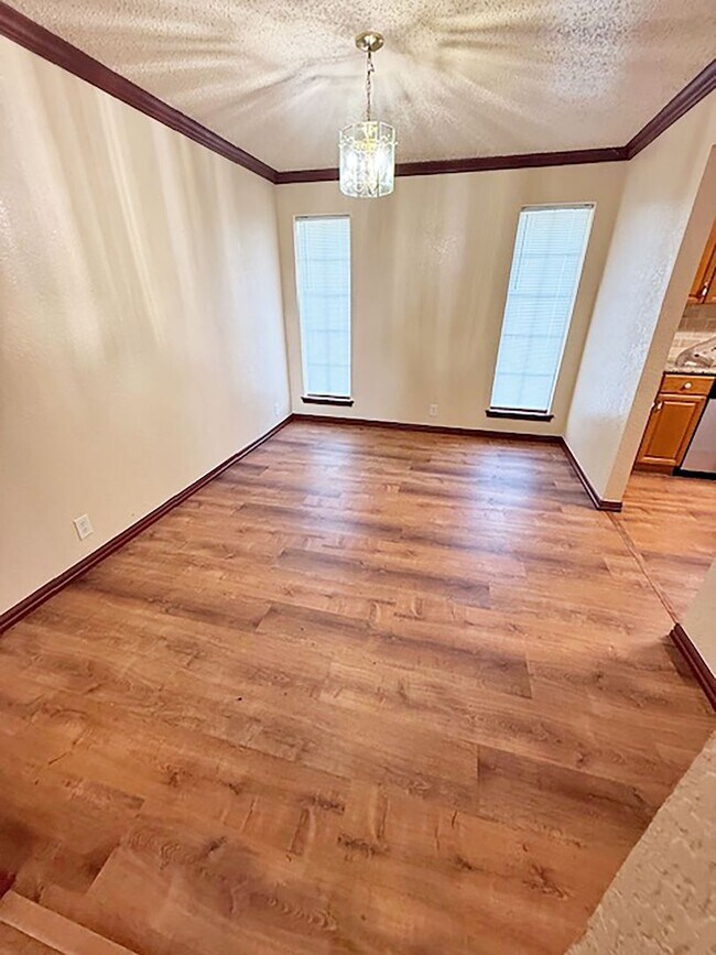 Building Photo - Nice 3 Bdrm 2 Bath Home in Decatur Texas