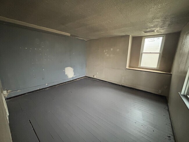 Building Photo - Spring Into Homeownership This April! Looking for a fresh start this Spring?