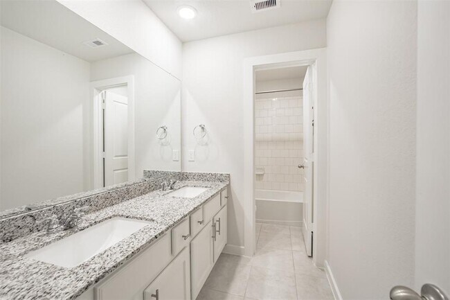 Building Photo - 27028 Hidden Rock Ct