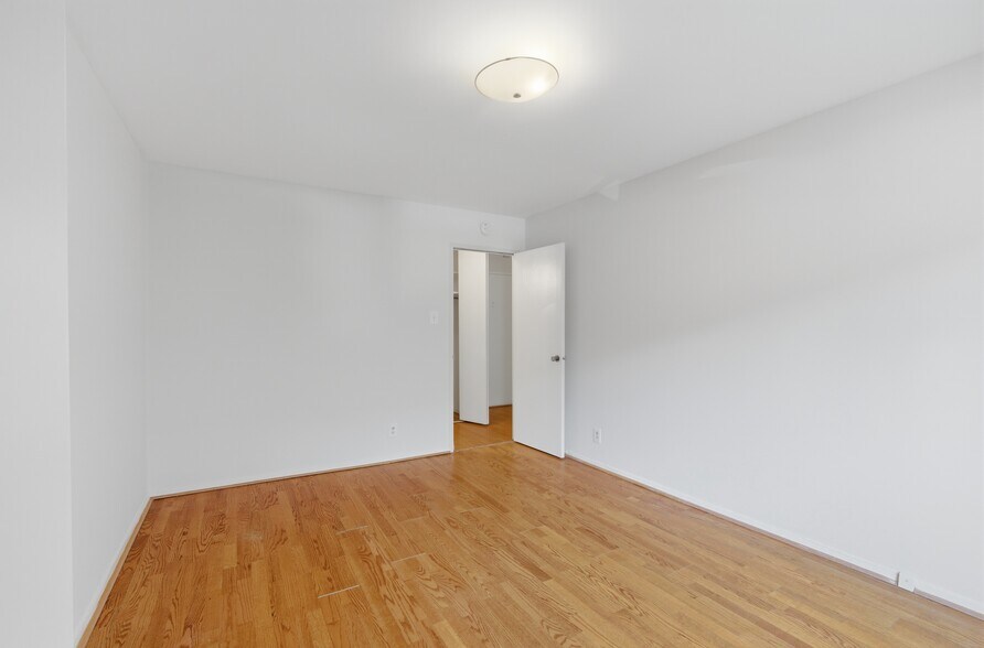 Building Photo - 1545 18th St NW