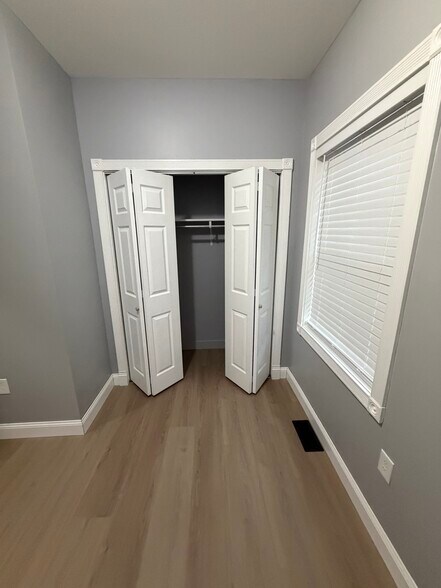 Bedroom 1 - Closet - 17 Williams St
