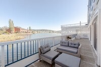 Building Photo - 2BR/2BA Waterfront Corner Condo!  No Octob...