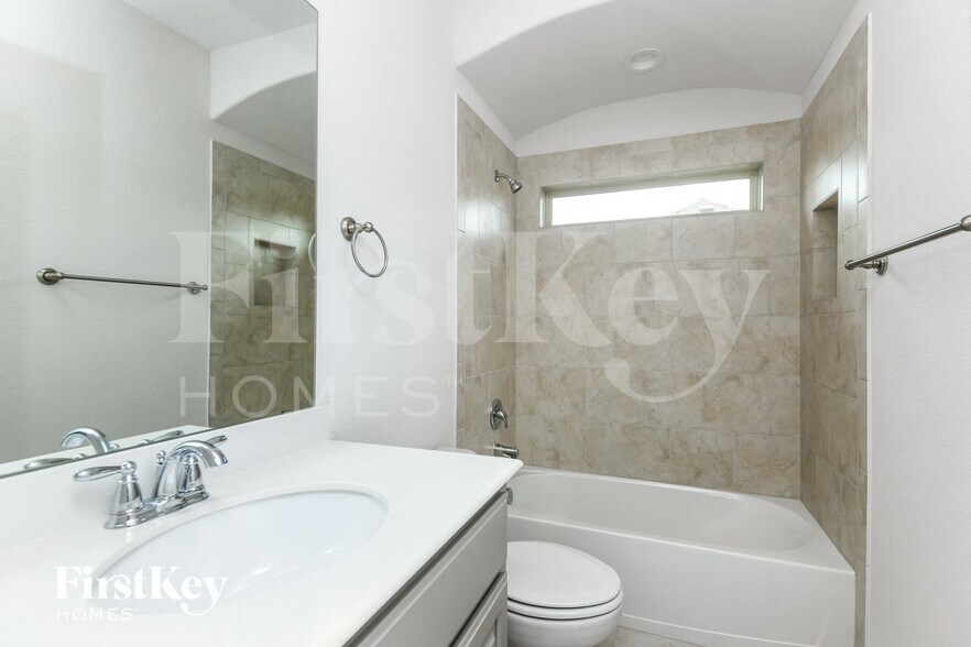 Building Photo - 14824 Brettridge Dr