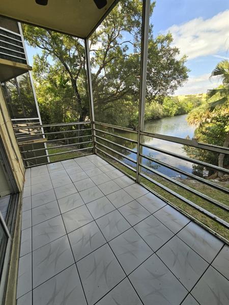 Building Photo - 4121 Stirling Rd