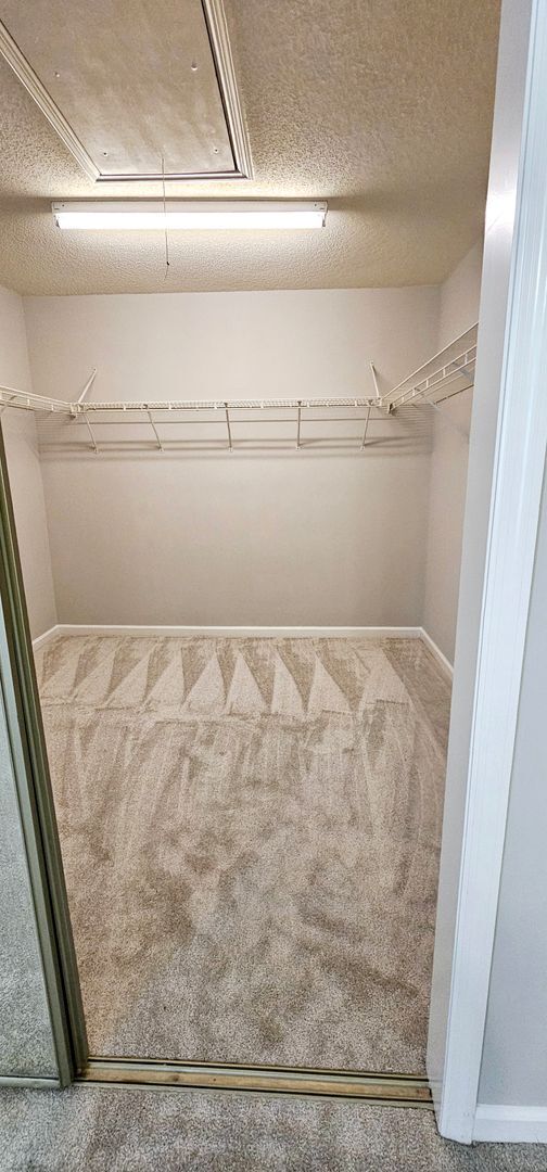 Building Photo - Spacious 2-Bed, 2-Bath Home with Modern Co...