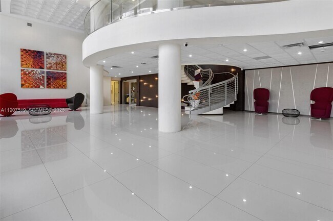 Building Photo - 5701 Collins Ave