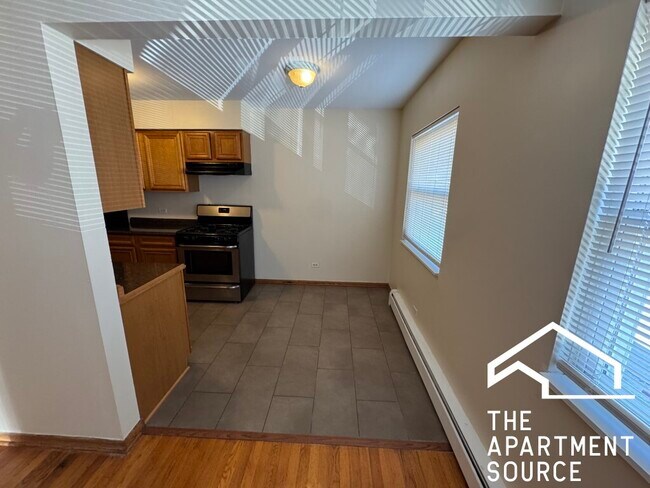 Building Photo - 3057 N Narragansett Ave