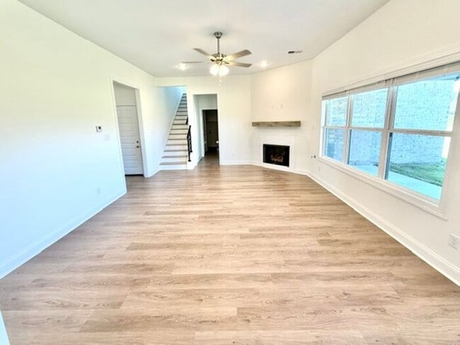 Building Photo - Now Leasing a Brand New 5-Bedroom 3 Bath home in Olive Branch