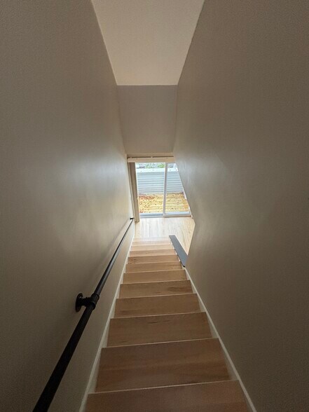 Building Photo - 18 Ocean St