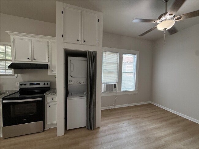 Building Photo - 7427 Avenue I