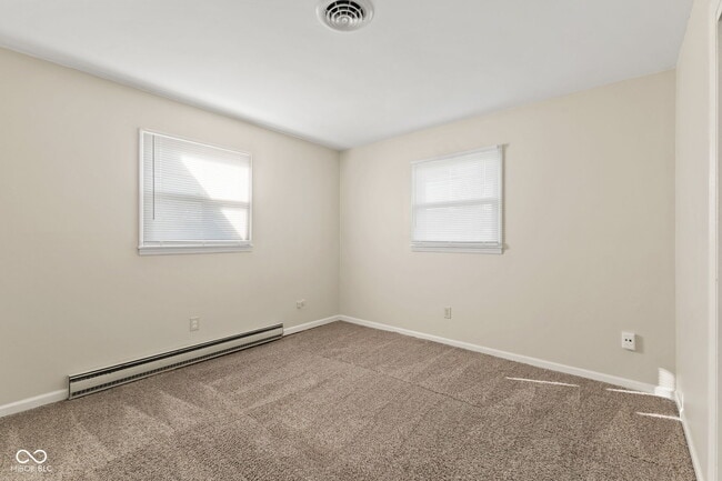 Building Photo - 296 Heritage Dr