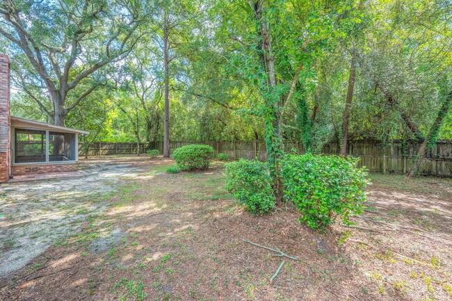 Building Photo - 822 St Joseph Cove