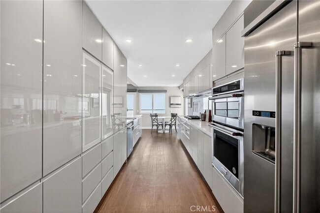 Building Photo - 865 Quivera St