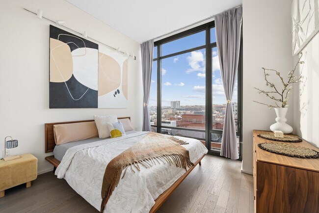 Building Photo - 1425 Hudson St