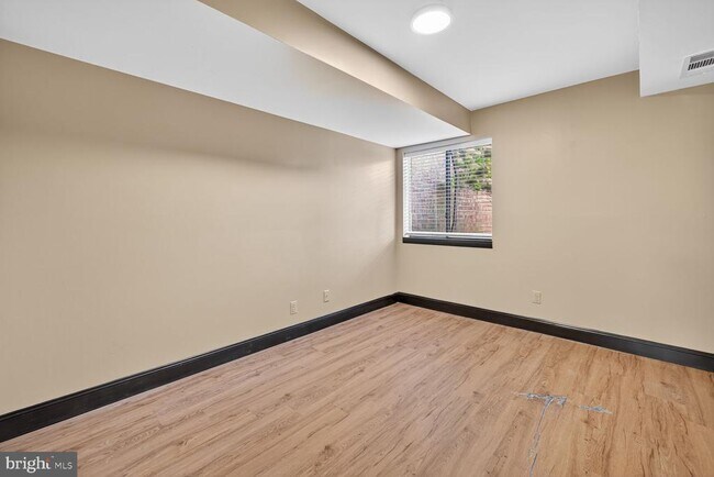 Building Photo - 10116 Little Pond Pl