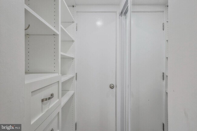 Building Photo - 7758 Donnybrook Ct