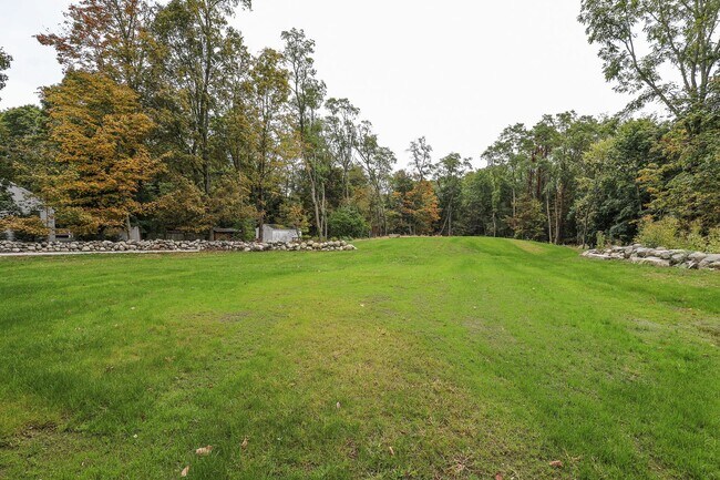 Building Photo - 24 Boston Rd