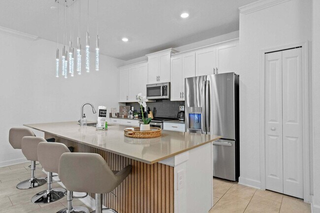 Building Photo - 1178 Kingsbarn St