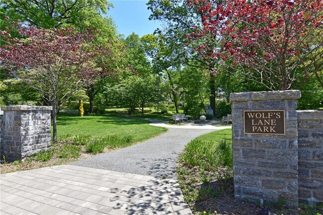 Building Photo - 235 Wolfs Ln