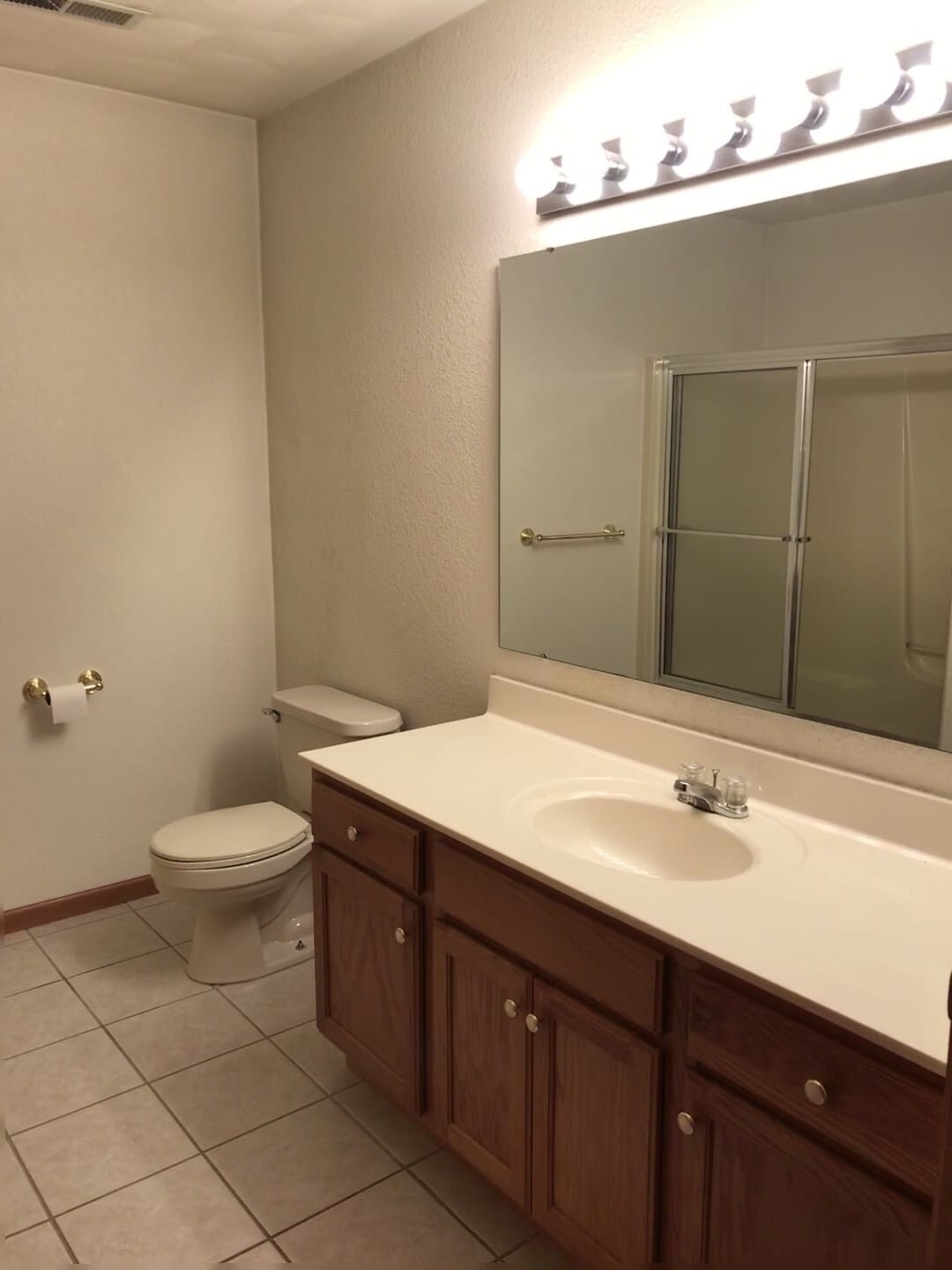 Building Photo - 4388 Camelot Dr