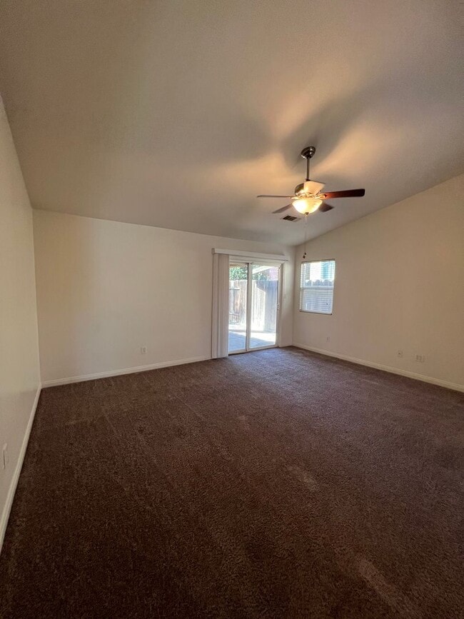 Building Photo - 6615 Silver Moon Dr
