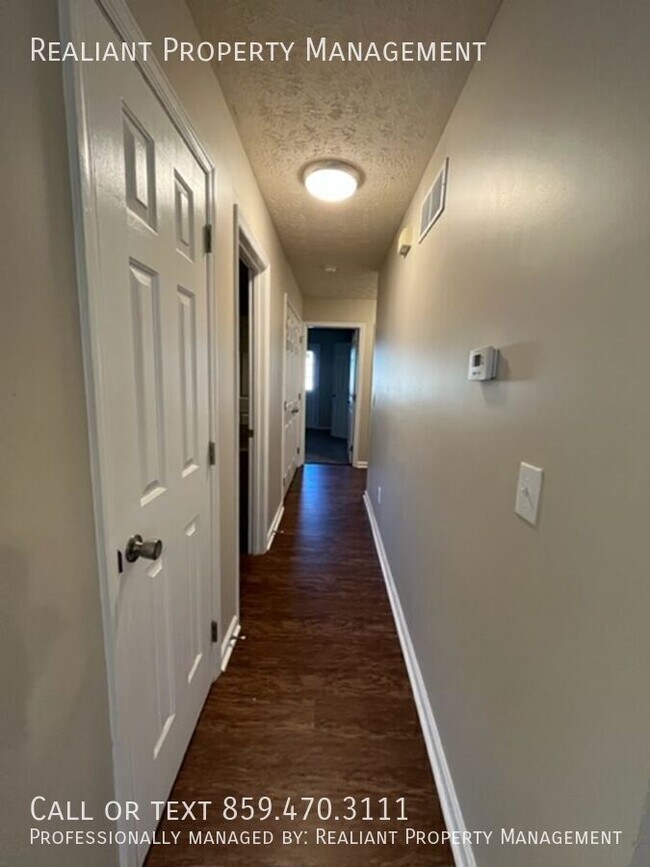 Building Photo - 301 Parker Pl