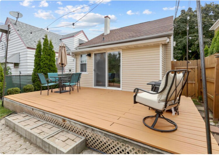 Building Photo - 141 S 75th St