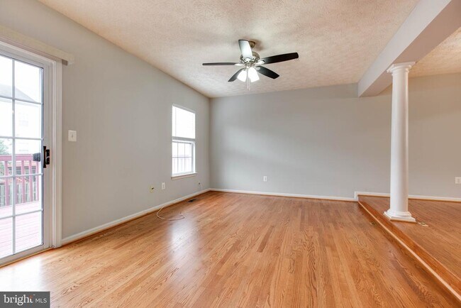 Building Photo - 3318 Hibiscus Ct