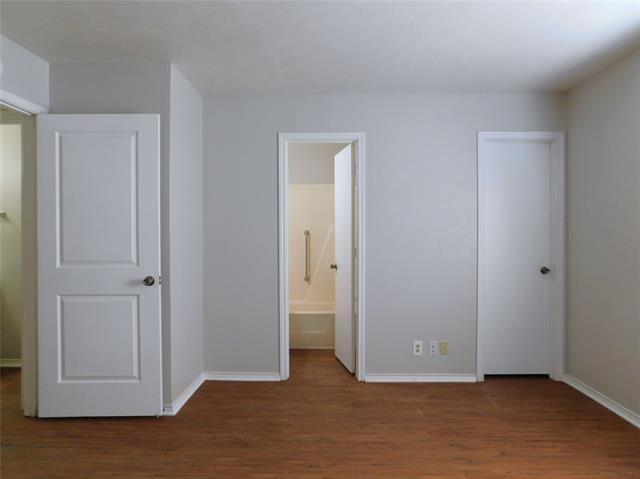 Building Photo - 3305 Gardenview Cir