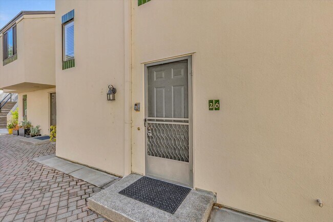 Building Photo - 181 Centre St