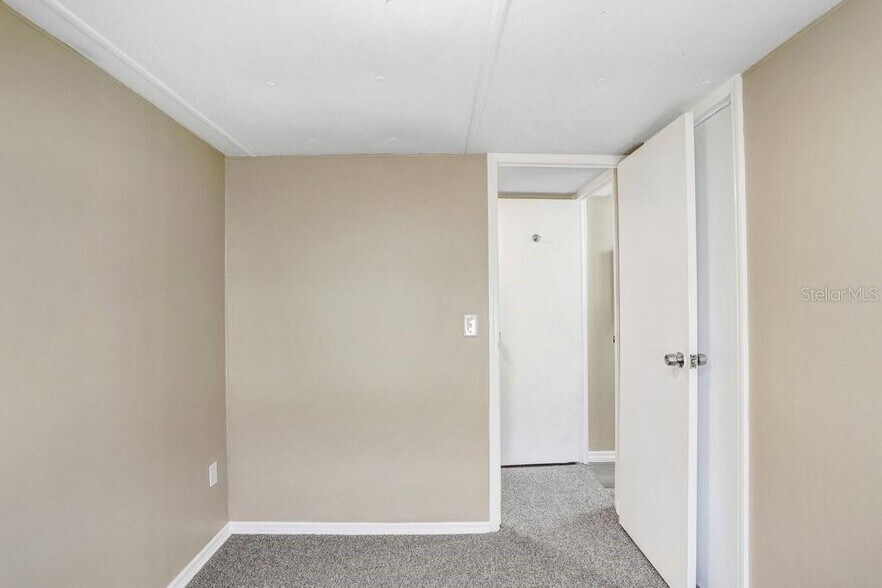 Building Photo - 14610 Coral Dr