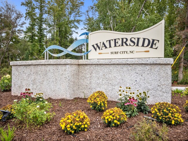 Building Photo - 4 Bedroom Home in WATERSIDE!