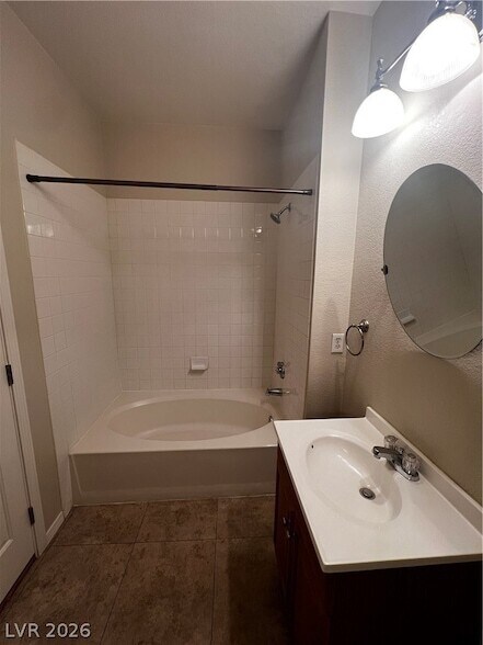 Building Photo - 1830 N Buffalo Dr
