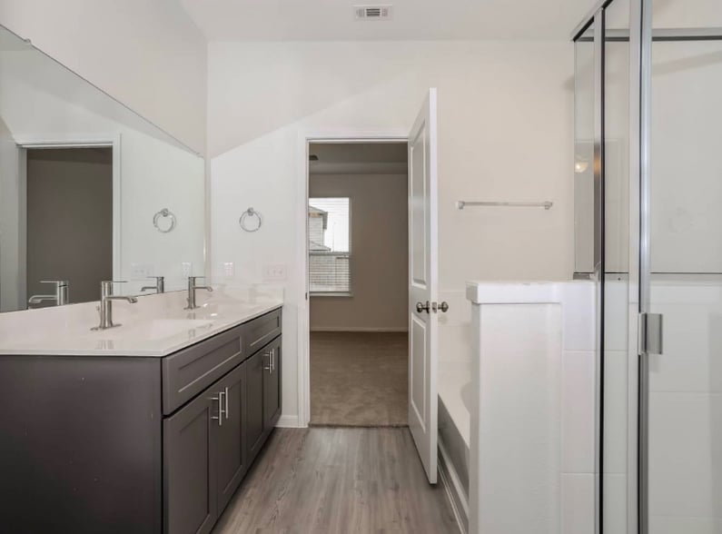 Building Photo - 5936 Maltessa Dr