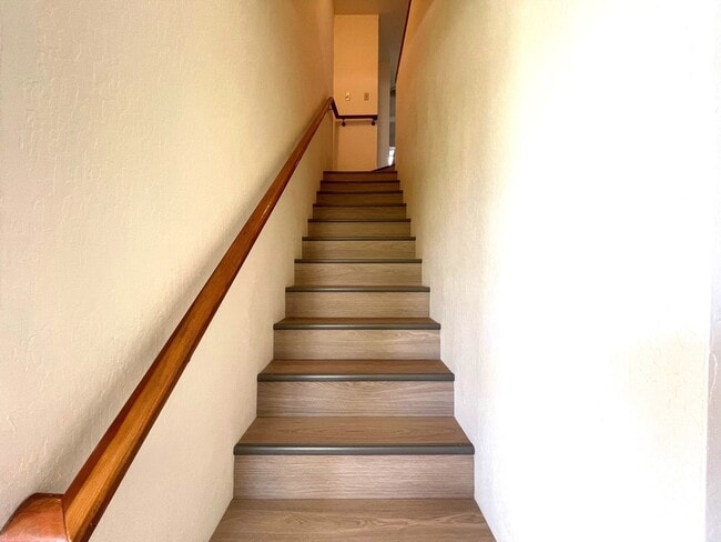 Building Photo - Newly Renovated 4BR / 2.5BA Home with Partial Bay Views.