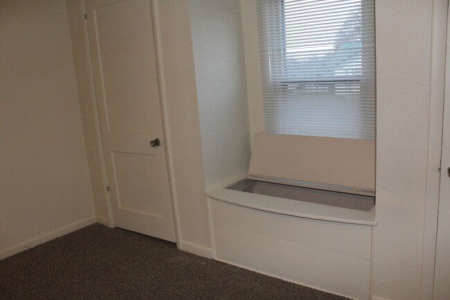 Building Photo - HARRAH! At Last!