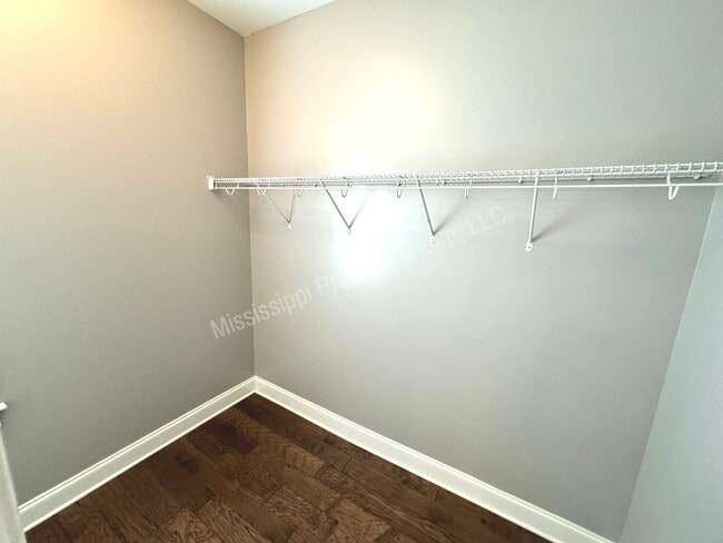 Building Photo - 4BD/4.5BA FOR RENT