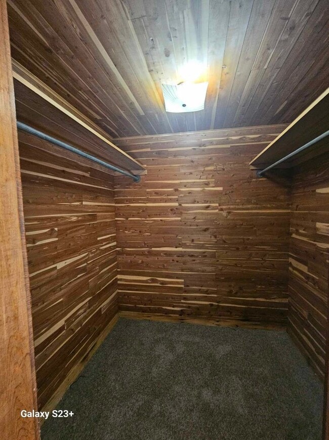 Building Photo - Kent 2-bedroom 1 bath house for rent