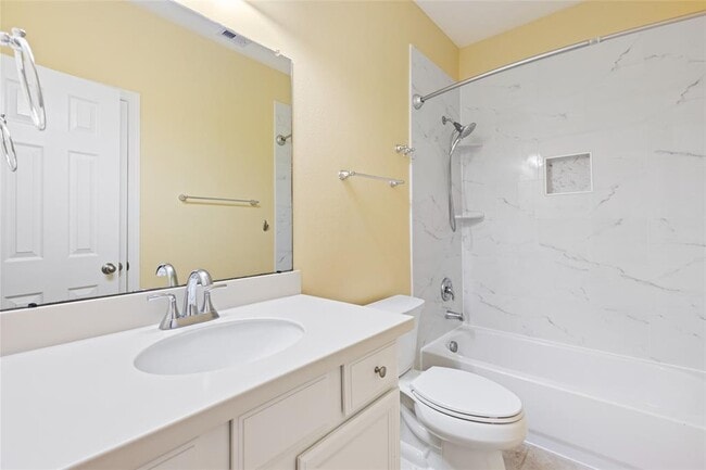 Building Photo - 1240 Pisana