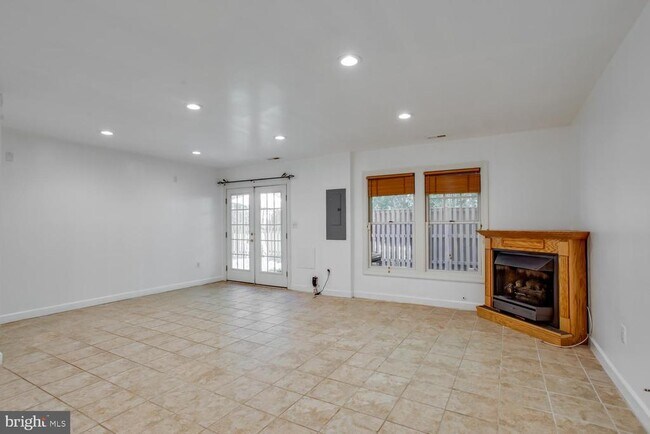 Building Photo - 6248 Levi Ct
