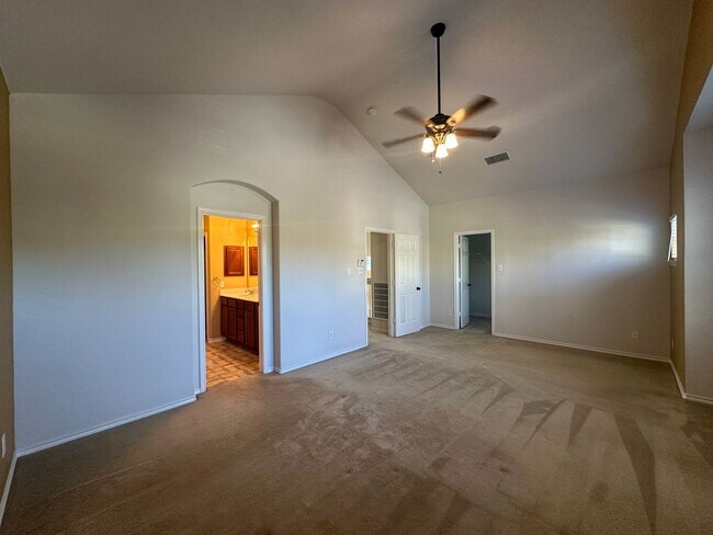 Building Photo - Stone Oak home for rent in gated community