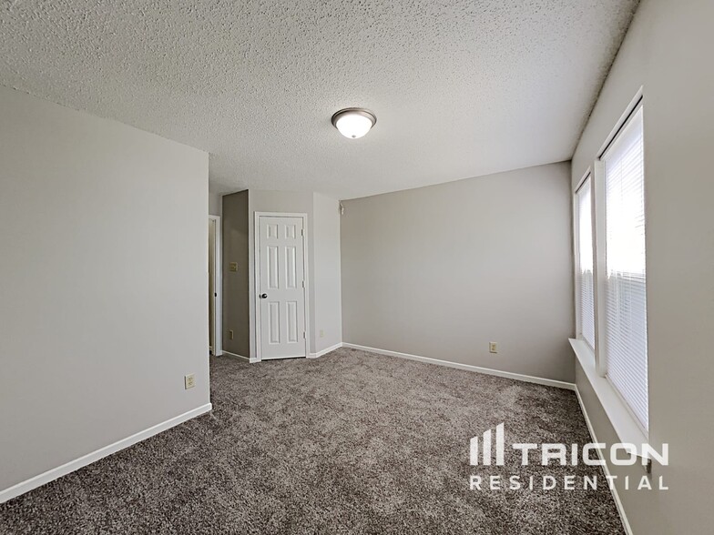 Building Photo - 13452 N Carwood Ct